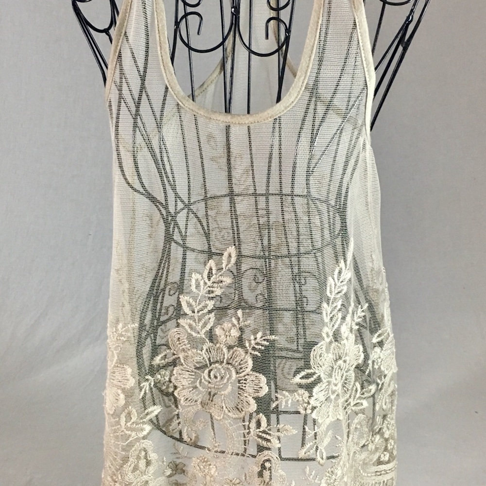 LOVE TO LOVE CREAM LACE RACER TANK SIZE SMALL